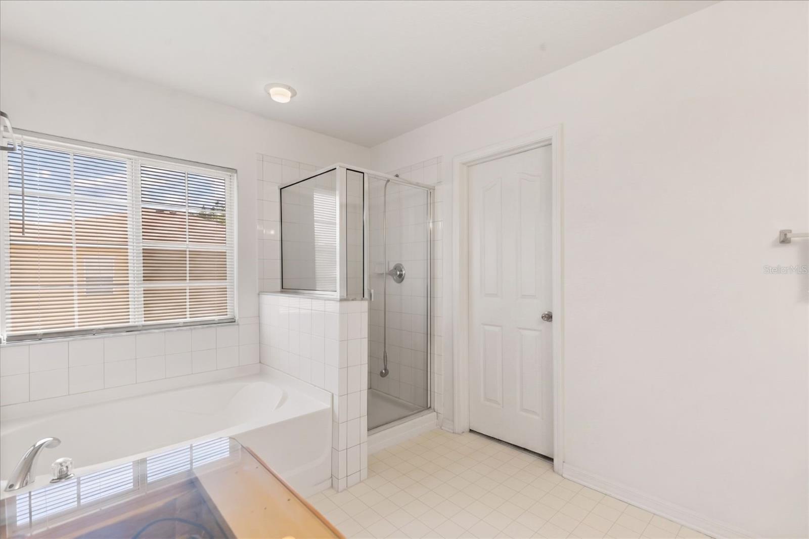 402 CHIMNEY ROCK DR, RUSKIN, FL, 33570