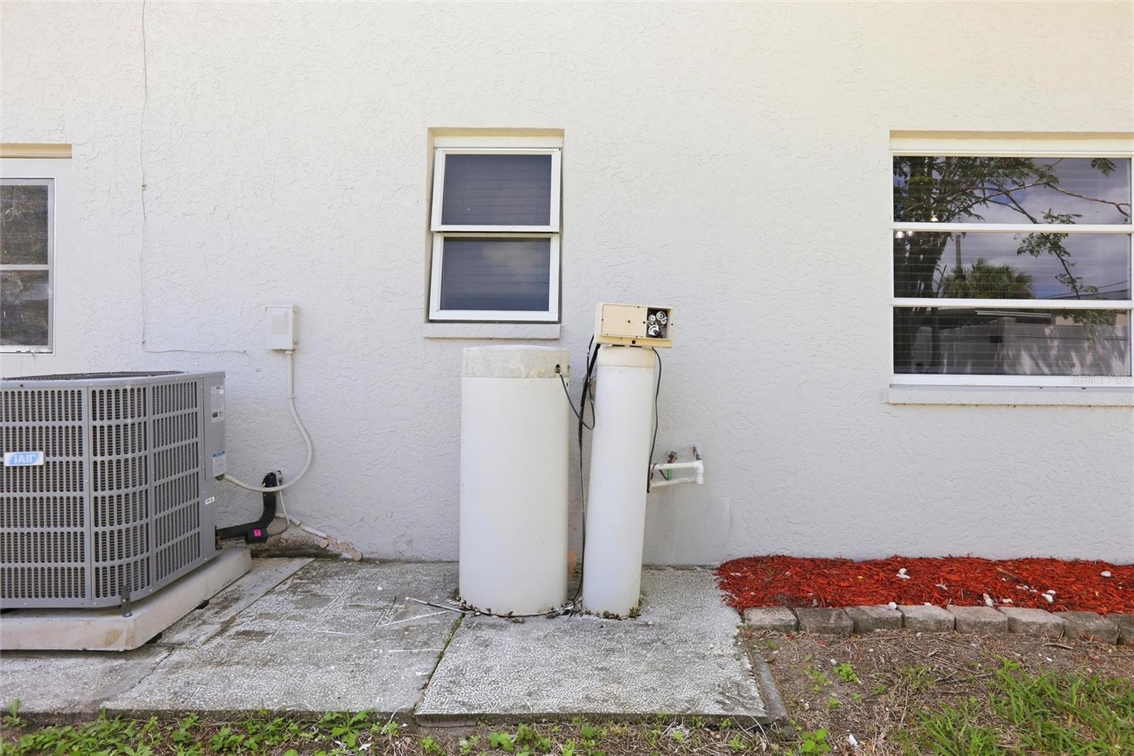 830 COLUMBIA ST, PORT CHARLOTTE, FL, 33948