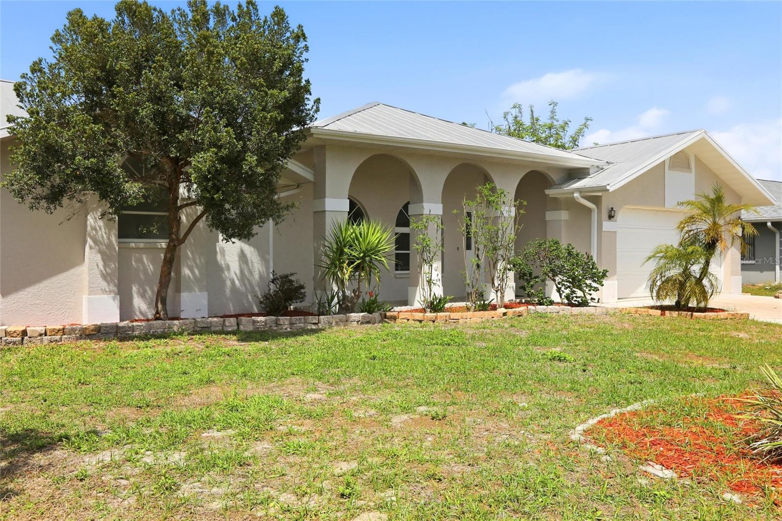 830 COLUMBIA ST, PORT CHARLOTTE, FL, 33948