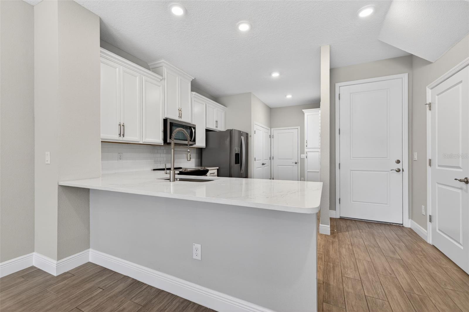 5291 NEIL DR, ST PETERSBURG, FL, 33714