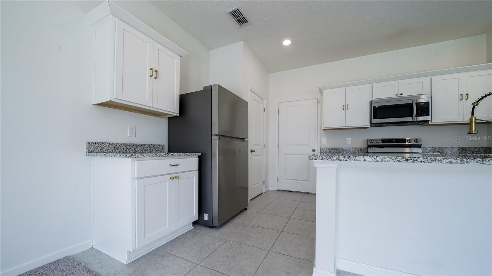 8735 SPORTSMAN LOOP, GROVELAND, FL, 34736