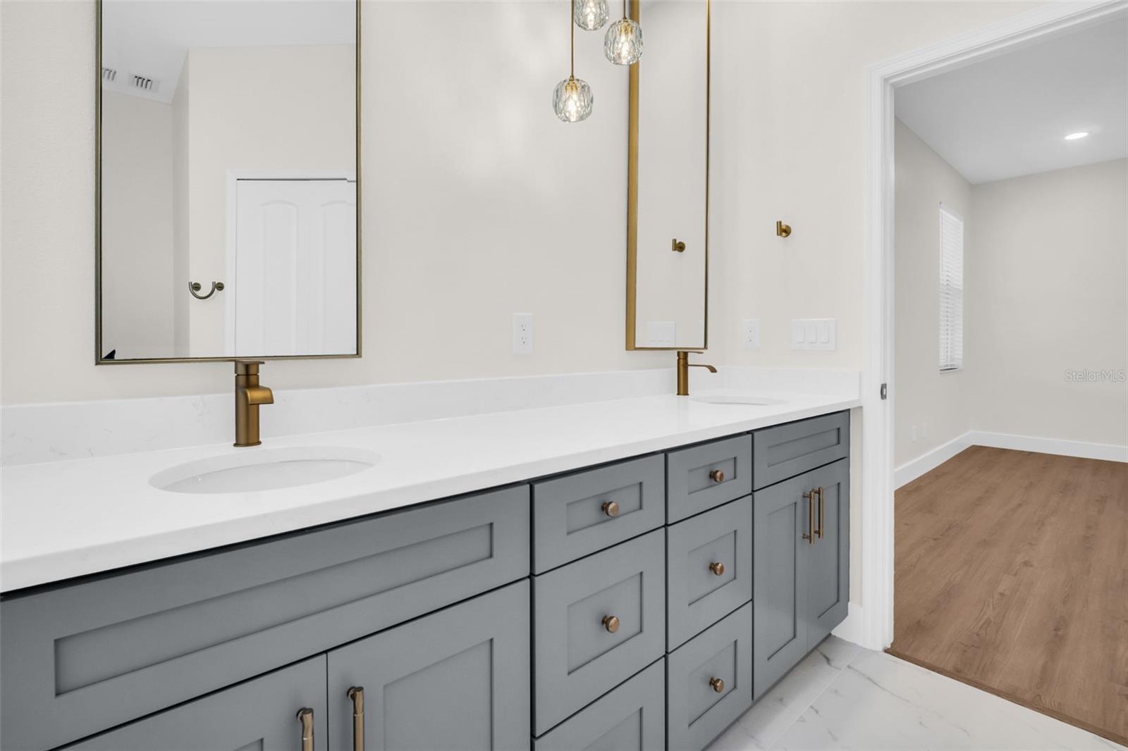 10323 GOLDENBROOK WAY, TAMPA, FL, 33647