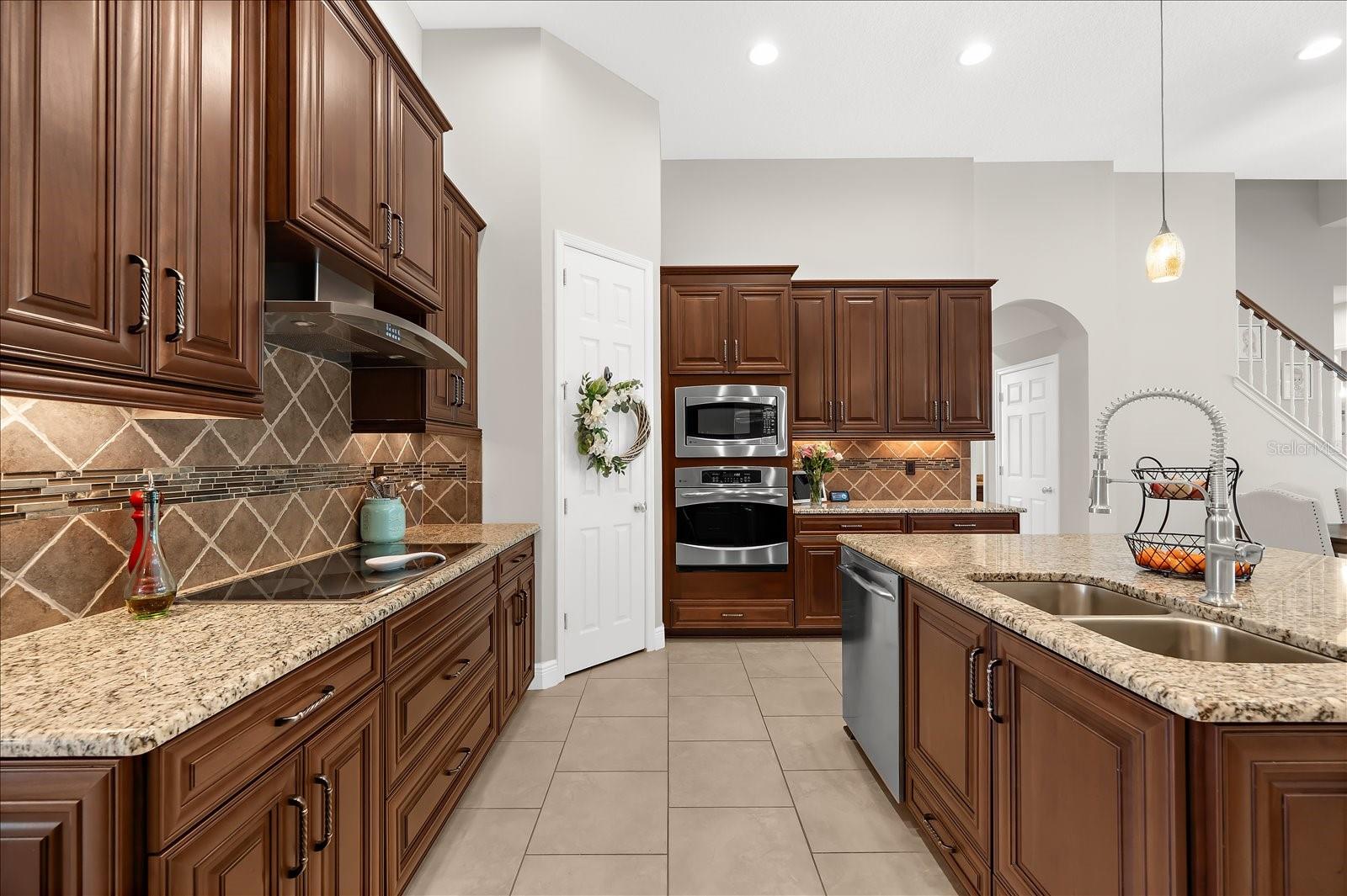 8904 CRYSTAL CREEK CT, LAND O LAKES, FL, 34638