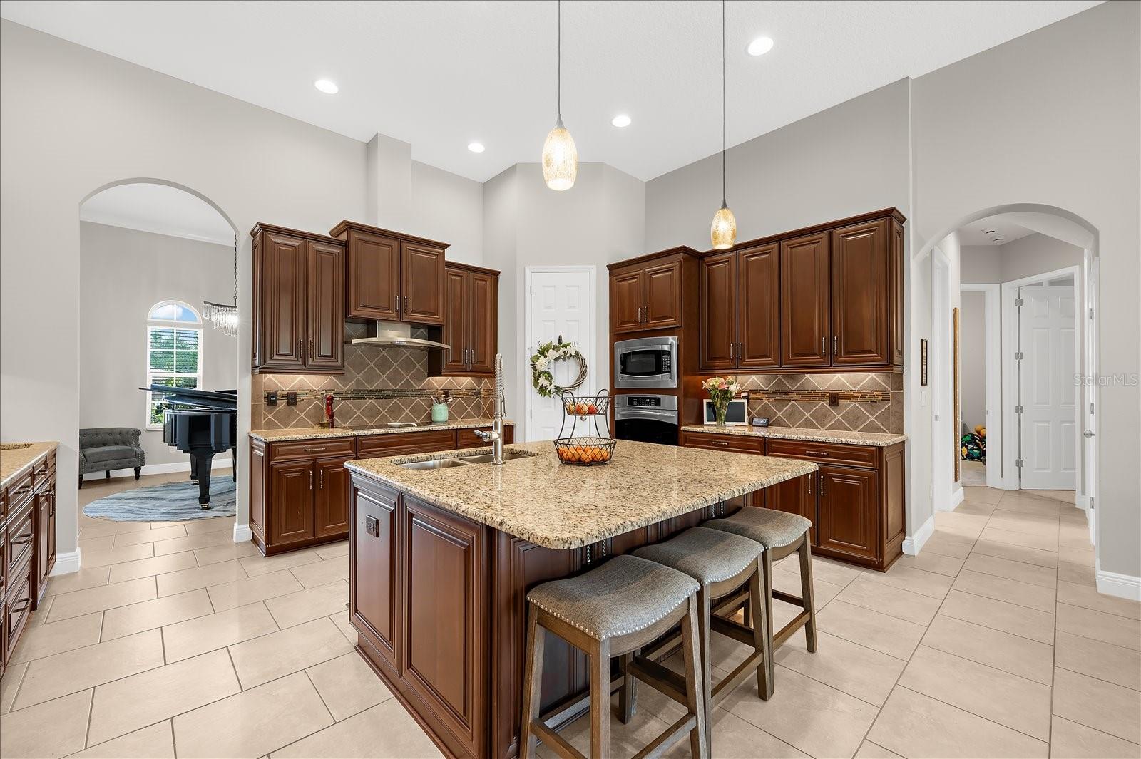 8904 CRYSTAL CREEK CT, LAND O LAKES, FL, 34638