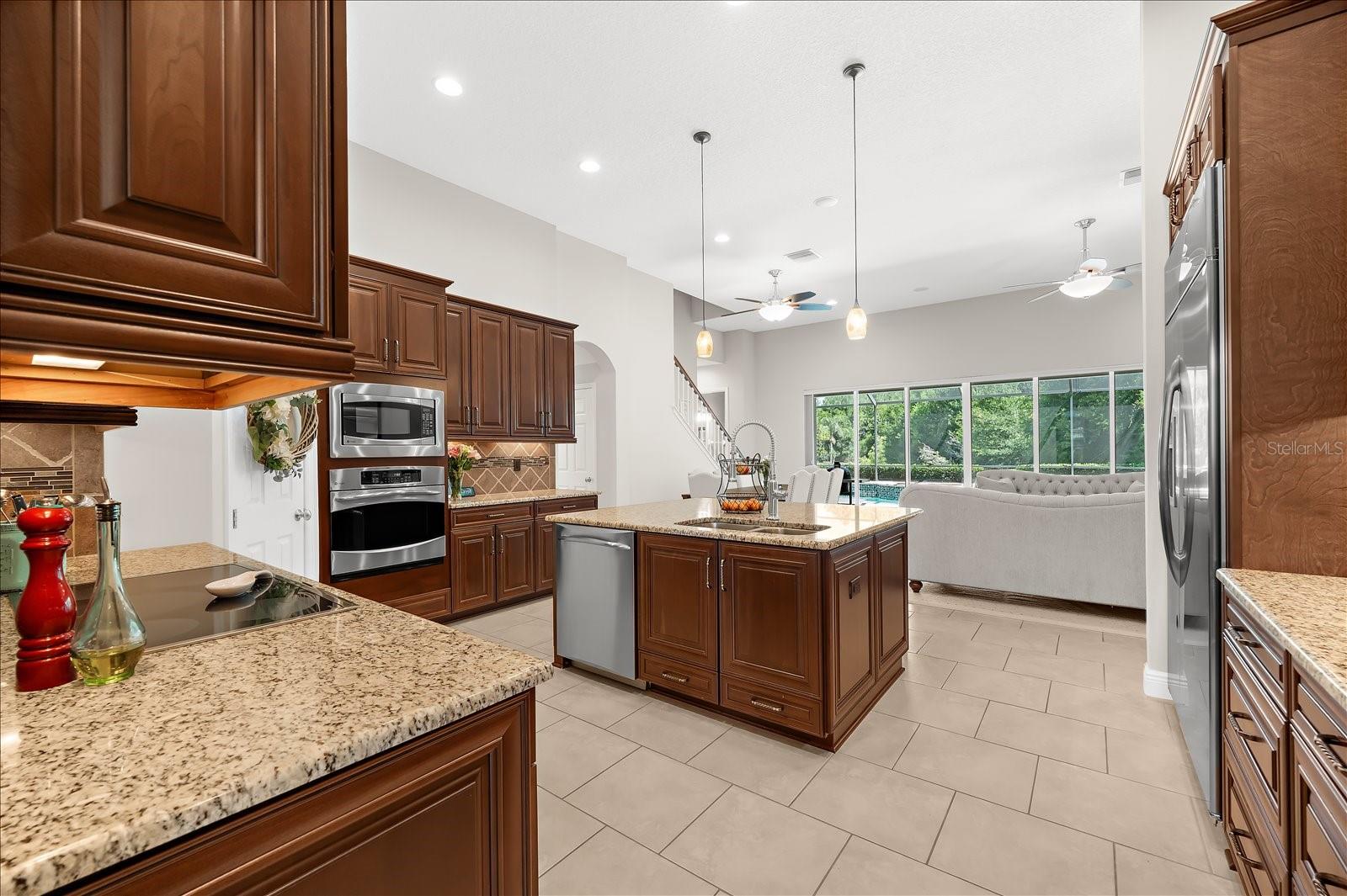 8904 CRYSTAL CREEK CT, LAND O LAKES, FL, 34638
