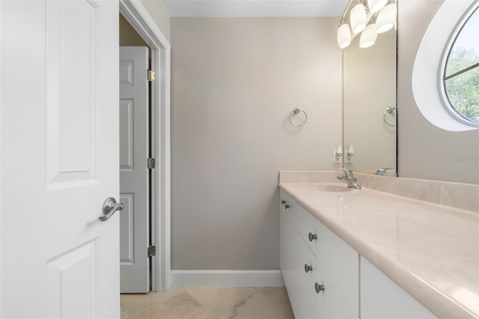 37 N WATERVIEW DR, PALM COAST, FL, 32137