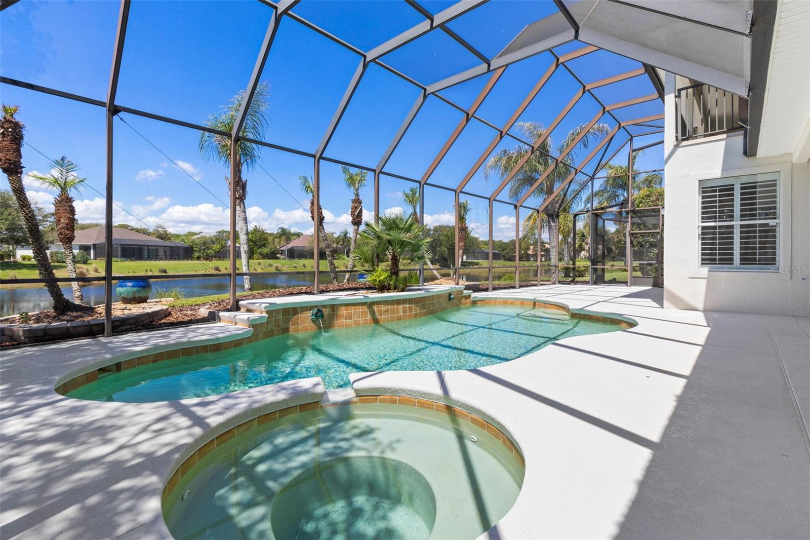 37 N WATERVIEW DR, PALM COAST, FL, 32137