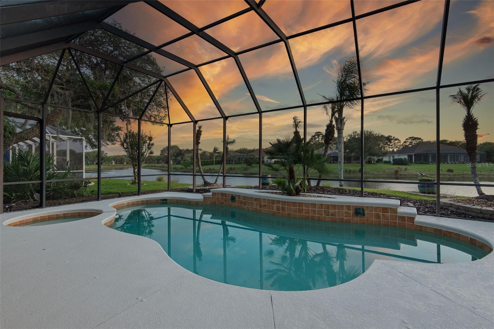 37 N WATERVIEW DR, PALM COAST, FL, 32137