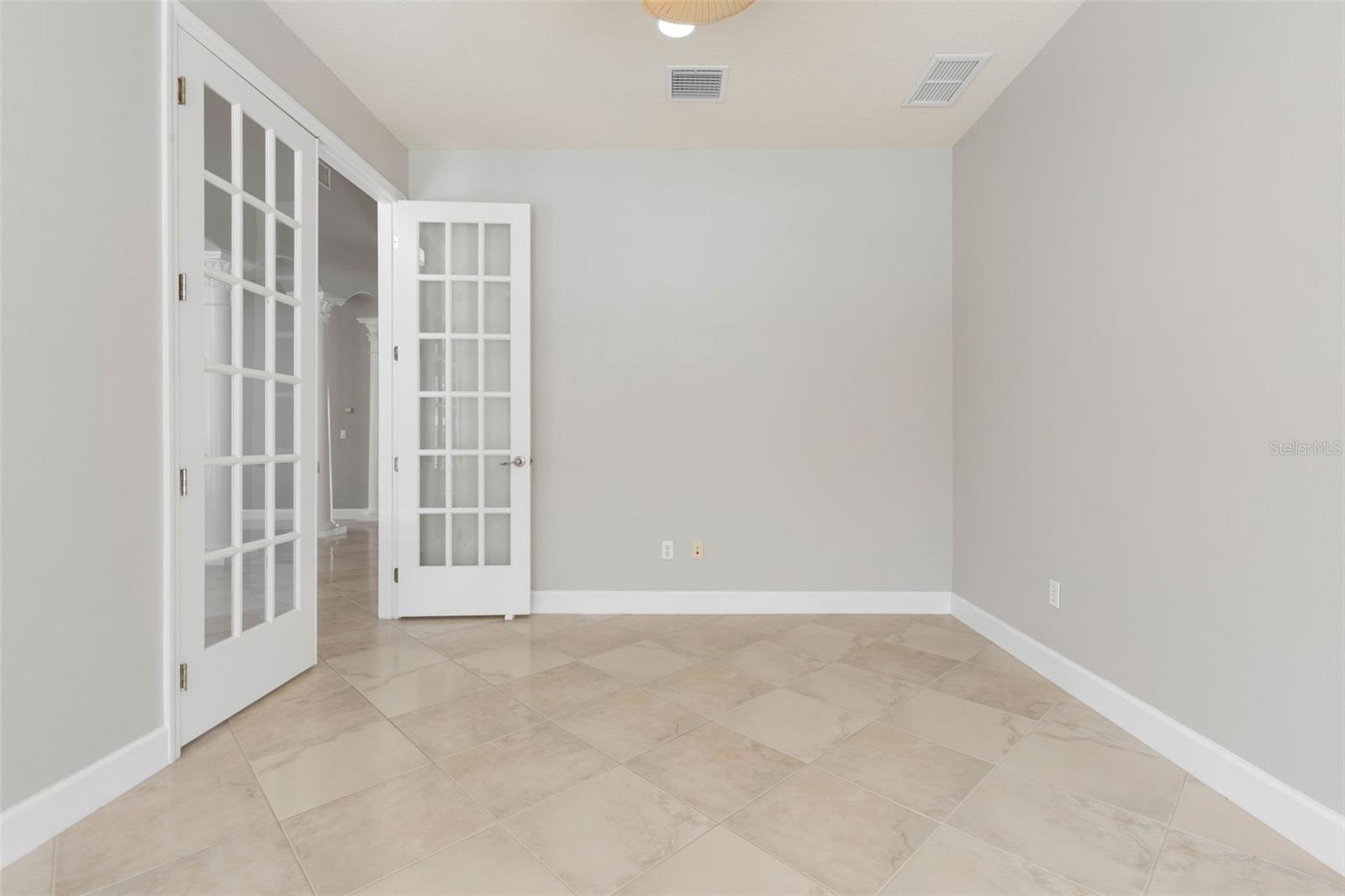 37 N WATERVIEW DR, PALM COAST, FL, 32137