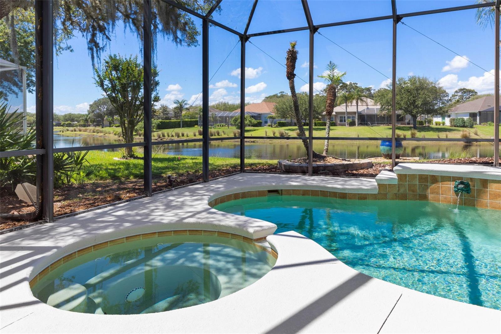 37 N WATERVIEW DR, PALM COAST, FL, 32137