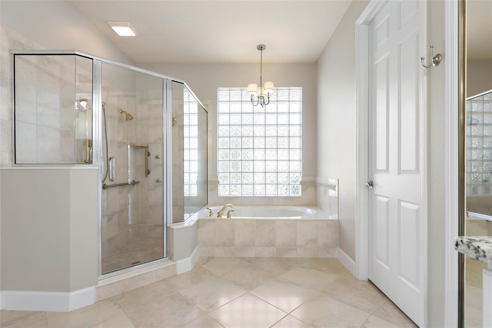 37 N WATERVIEW DR, PALM COAST, FL, 32137