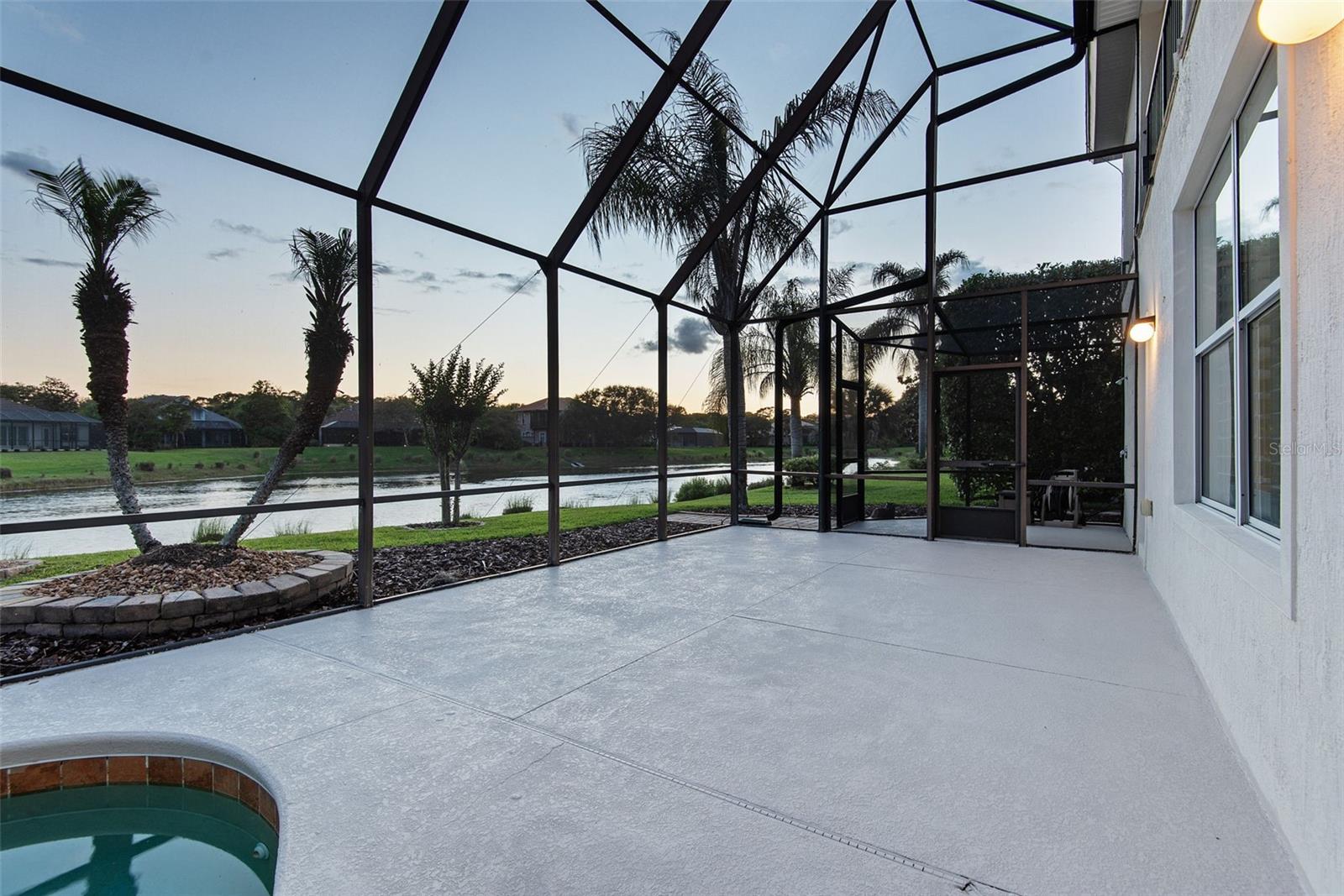 37 N WATERVIEW DR, PALM COAST, FL, 32137