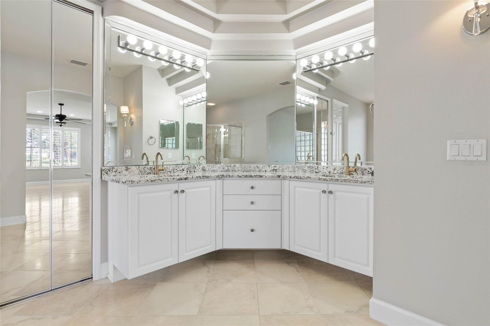 37 N WATERVIEW DR, PALM COAST, FL, 32137