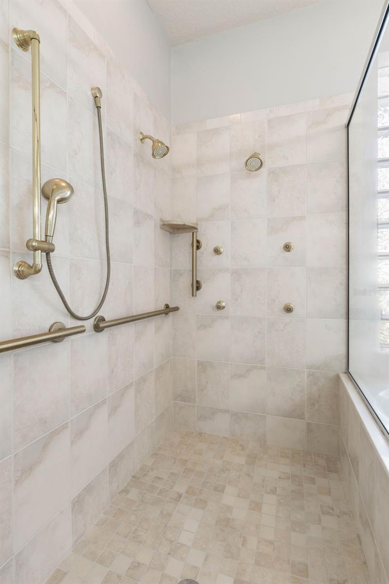 37 N WATERVIEW DR, PALM COAST, FL, 32137