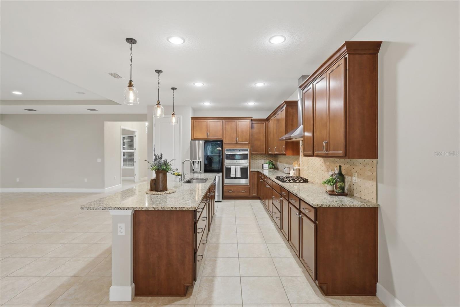 1022 VICTORIA HILLS DR S, DELAND, FL, 32724