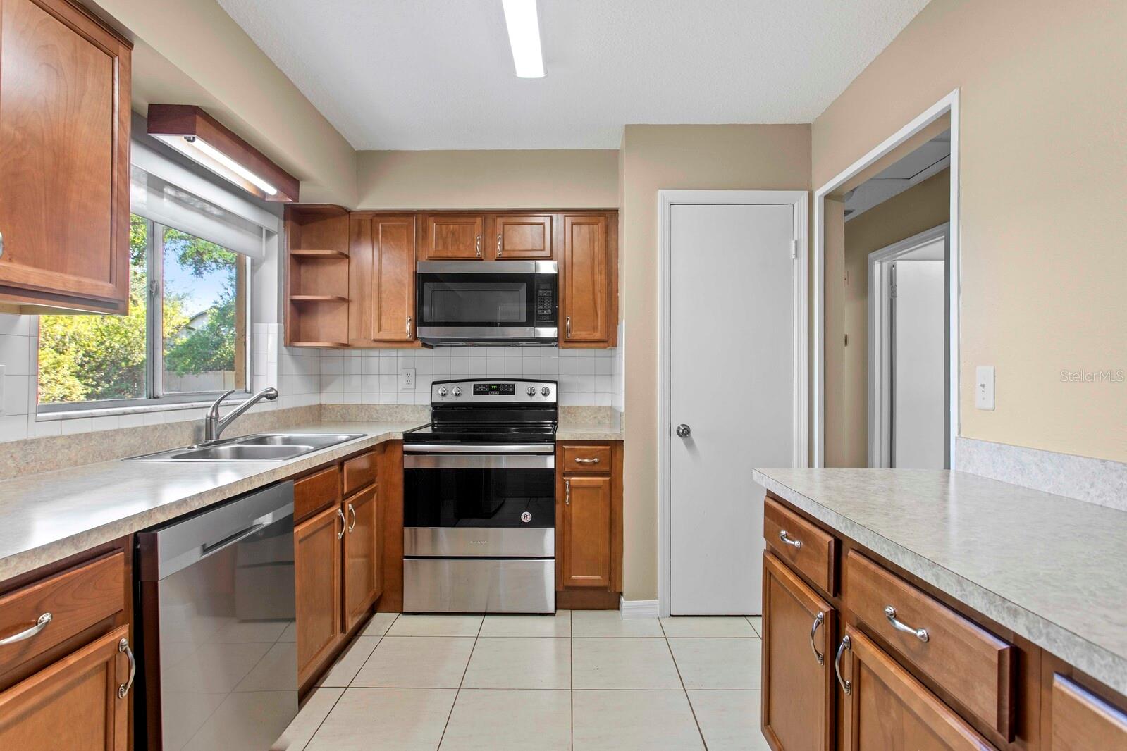 9608 SPRINGBROOK DR, RIVERVIEW, FL, 33578