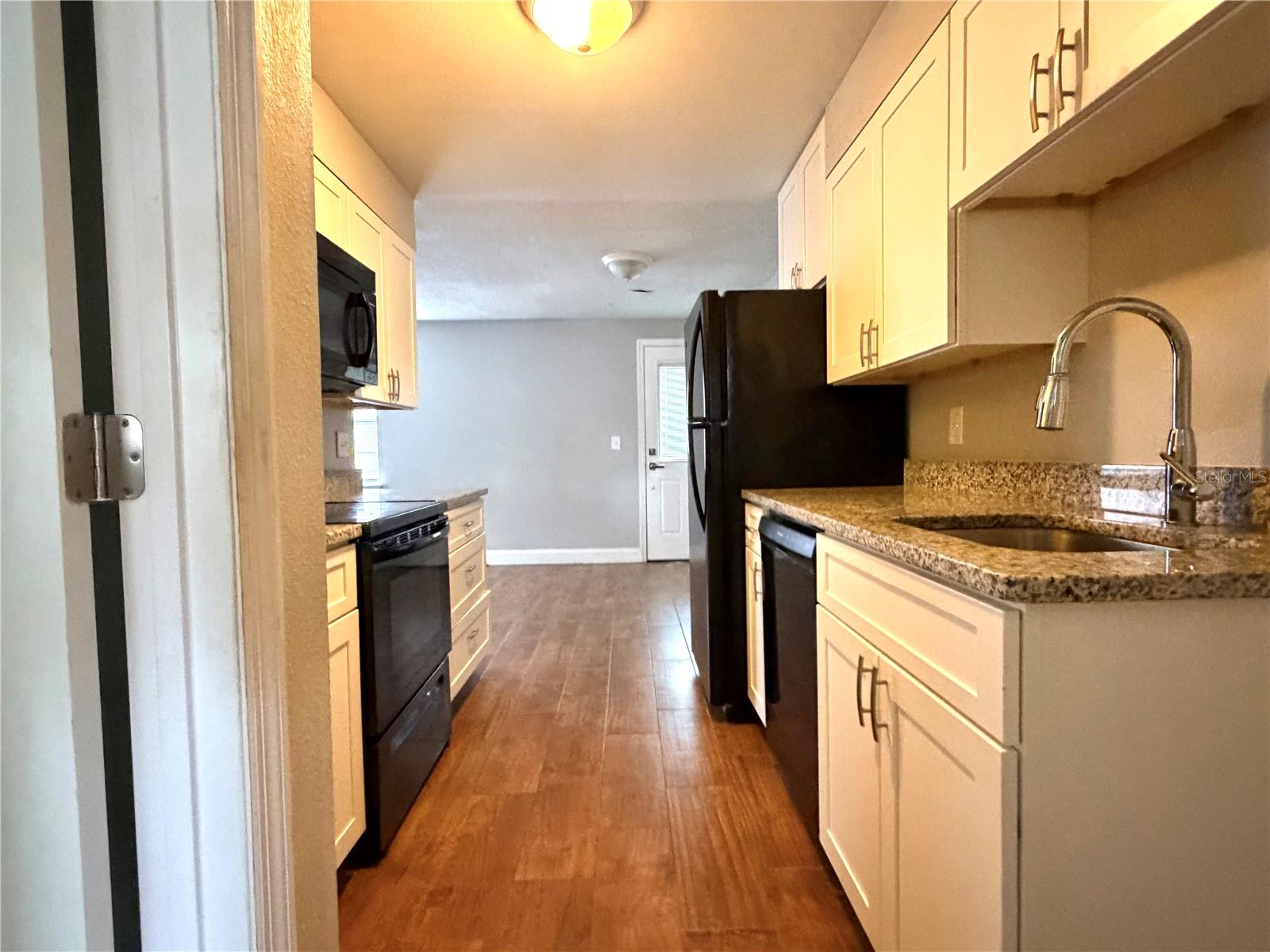 306 LAKE MILLSITE RD #8, BARTOW, FL, 33830