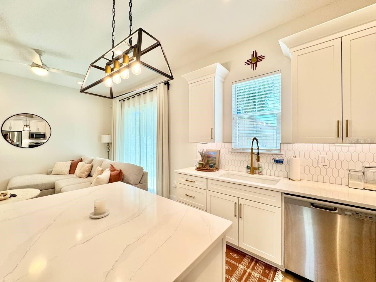 3722 W MANGO AVE #6, TAMPA, FL, 33611