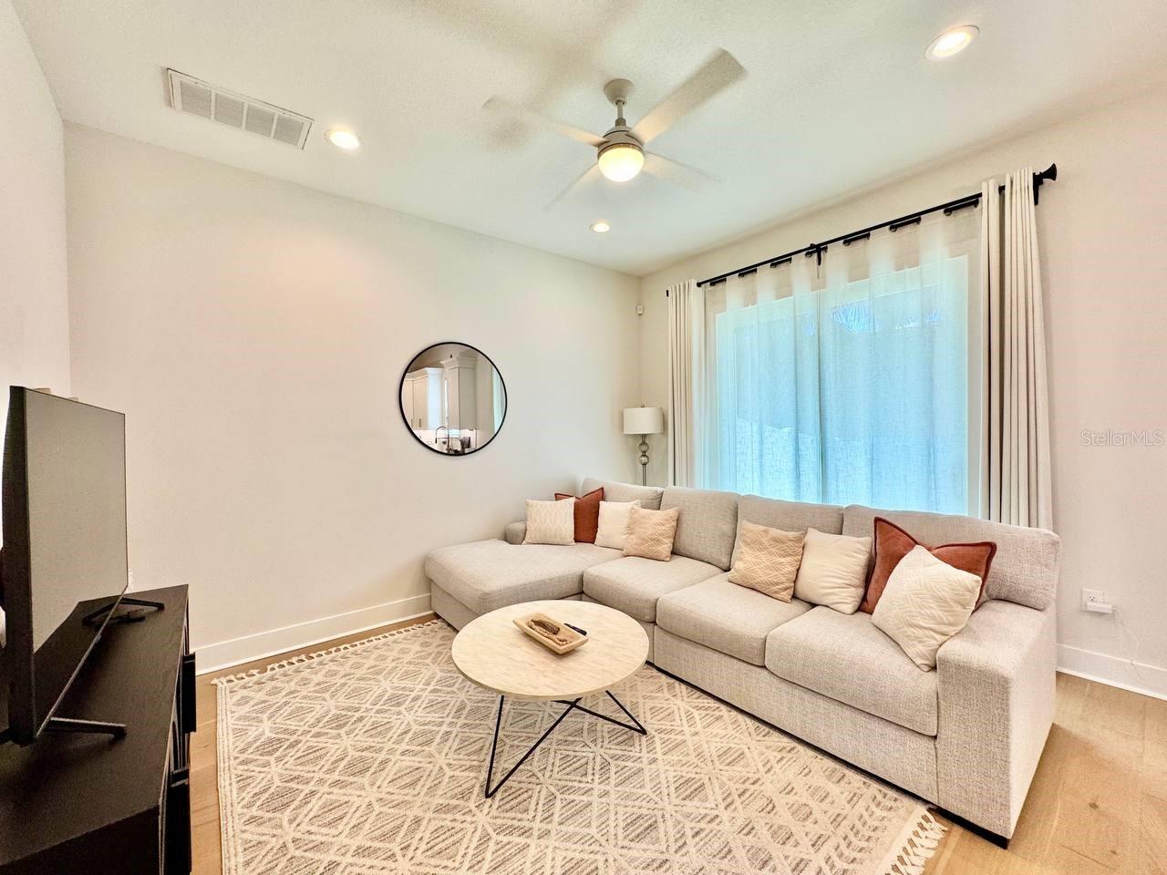 3722 W MANGO AVE #6, TAMPA, FL, 33611