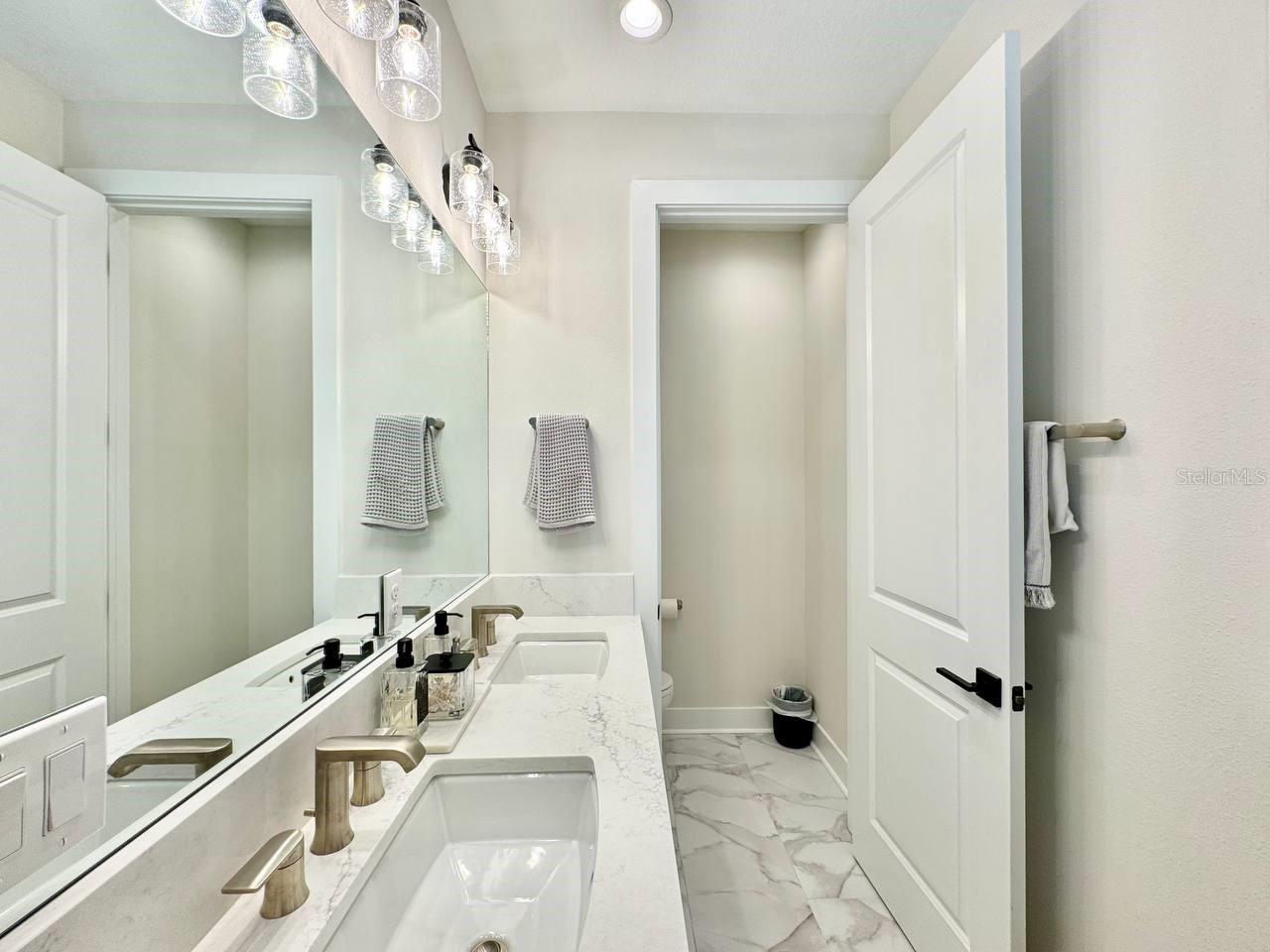 3722 W MANGO AVE #6, TAMPA, FL, 33611