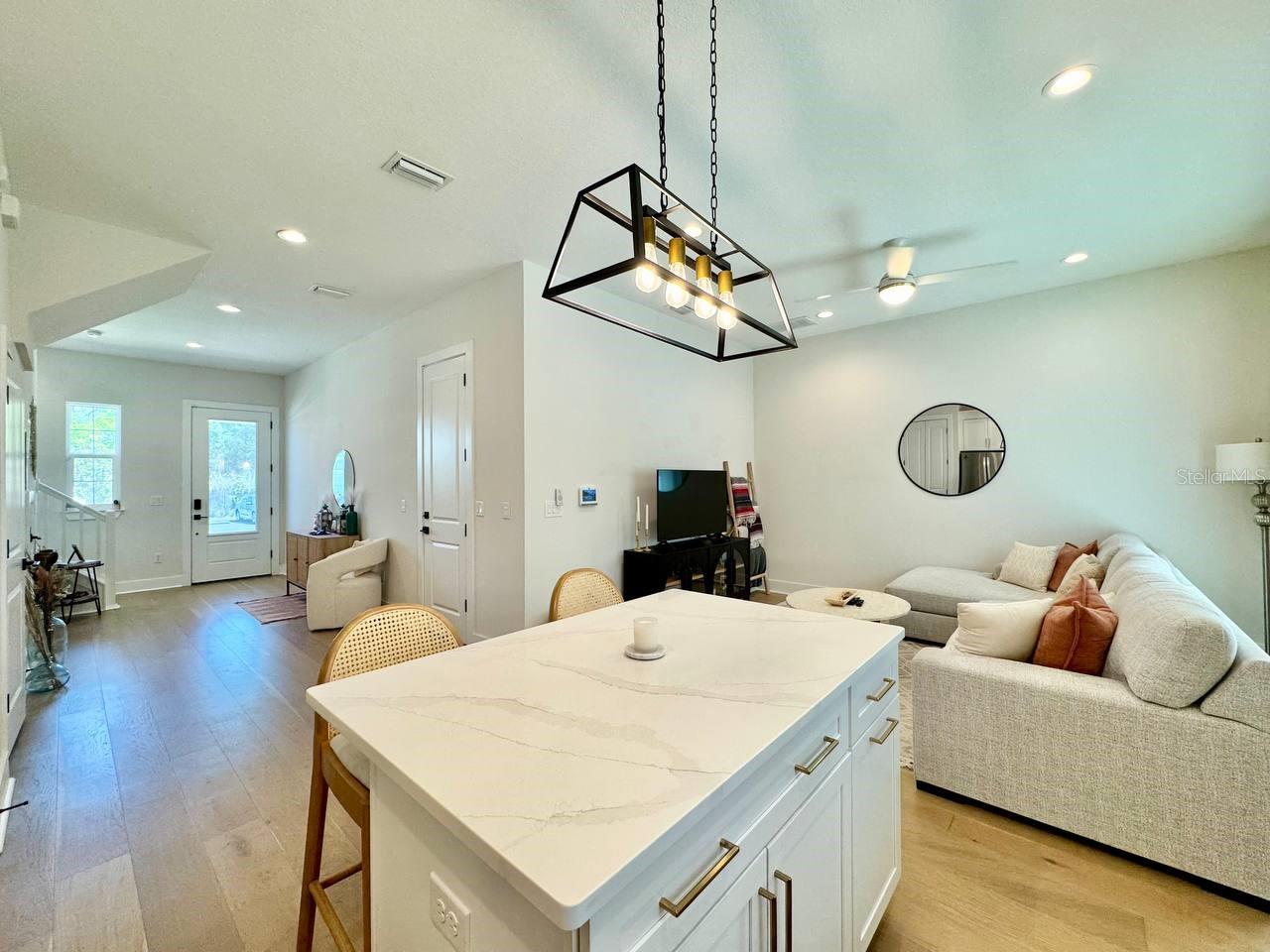 3722 W MANGO AVE #6, TAMPA, FL, 33611