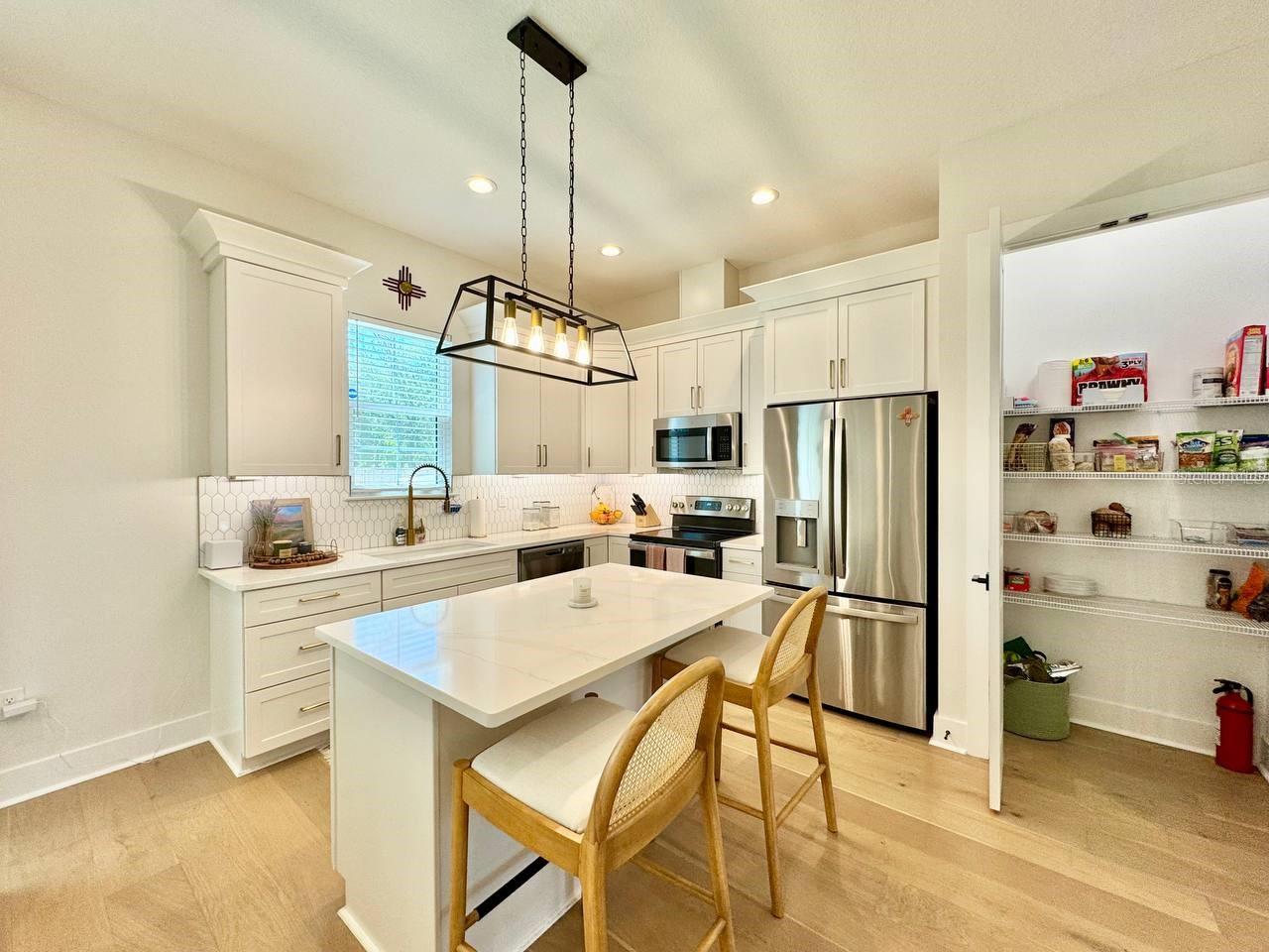 3722 W MANGO AVE #6, TAMPA, FL, 33611