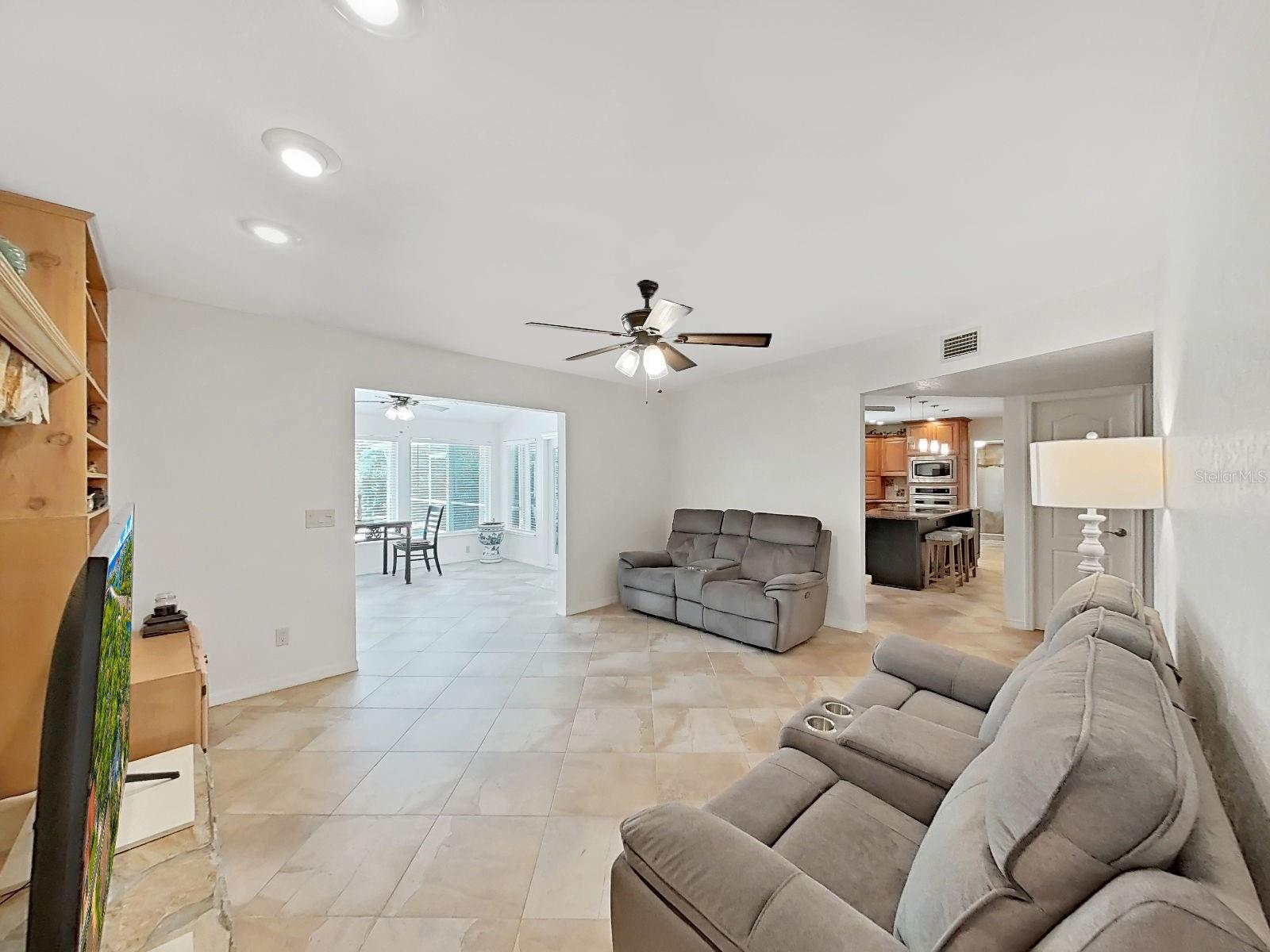 7645 HARBOR VIEW WAY, SEMINOLE, FL, 33776