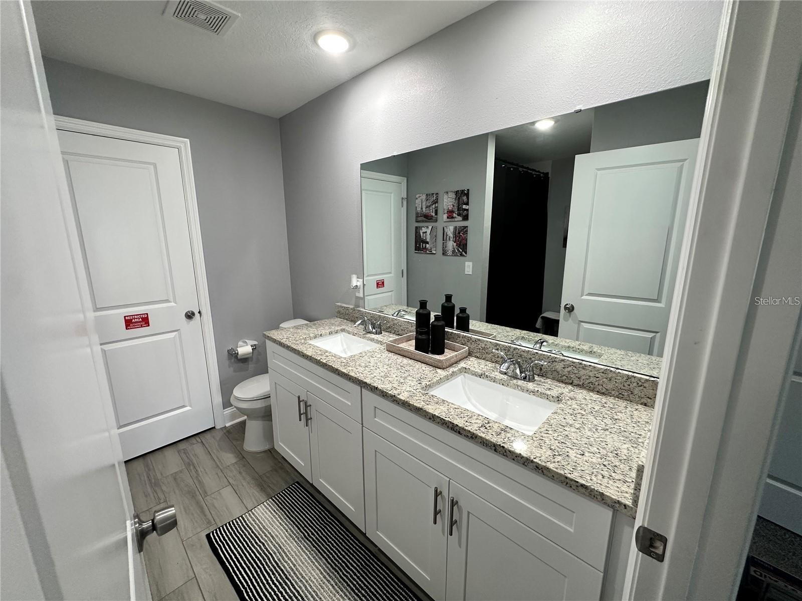 943 DERBYSHIRE DR, KISSIMMEE, FL, 34758