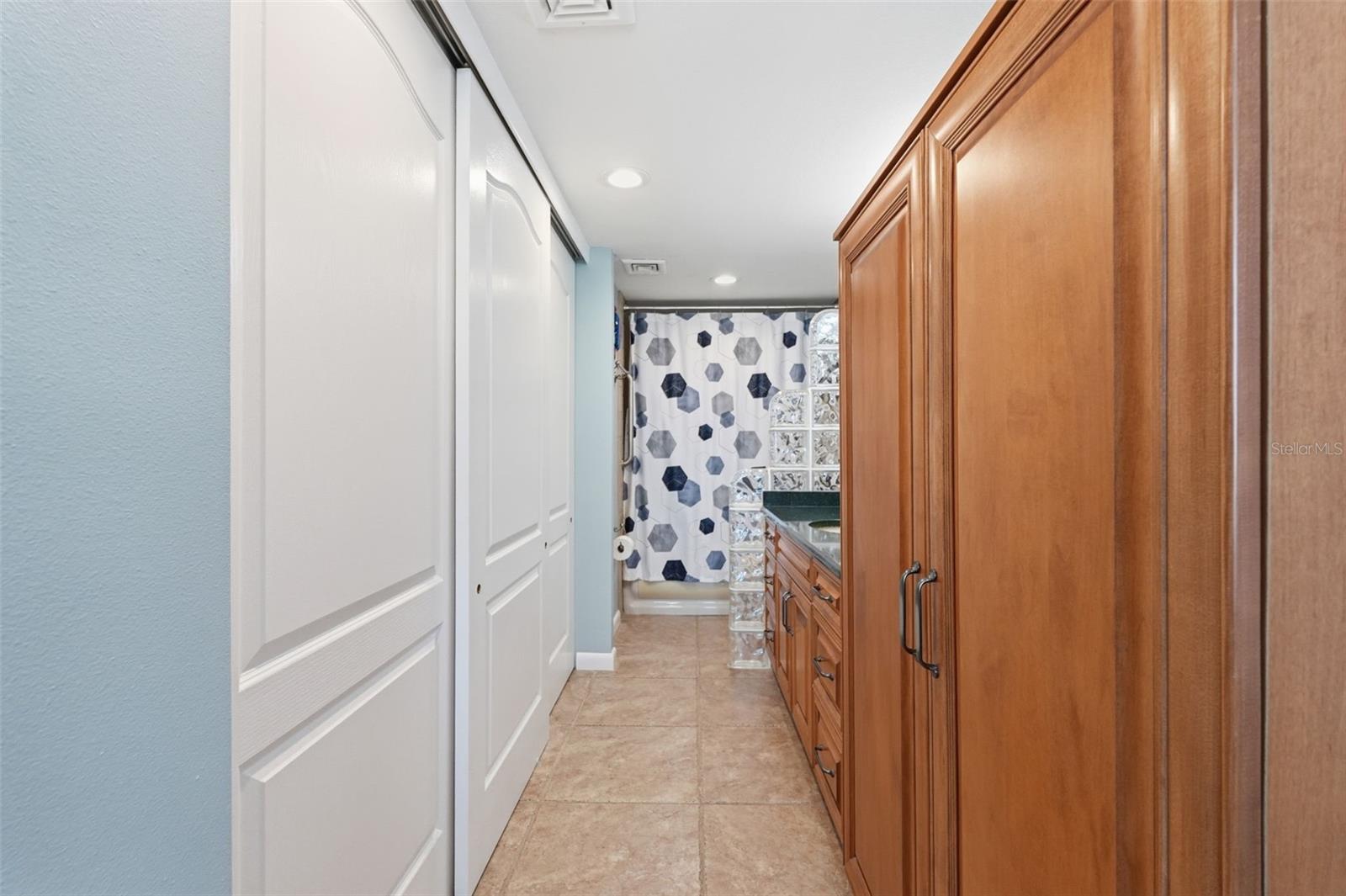 1 KEY CAPRI #608W, TREASURE ISLAND, FL, 33706