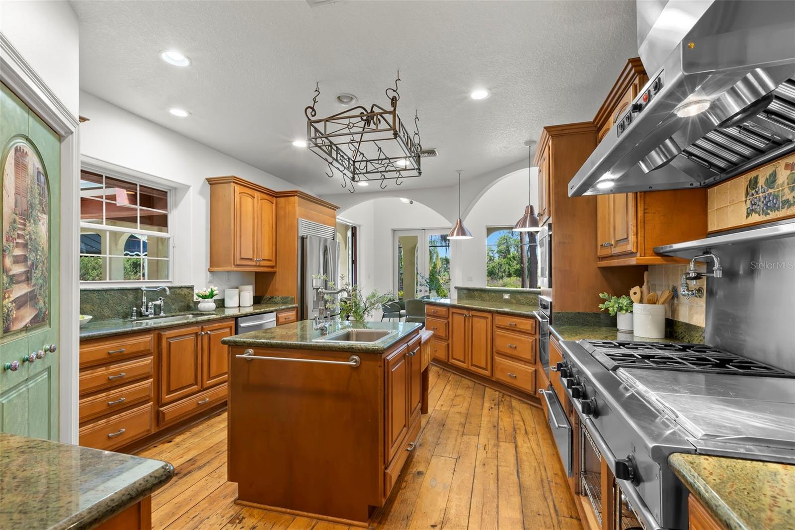 19229 BLOUNT RD, LUTZ, FL, 33558