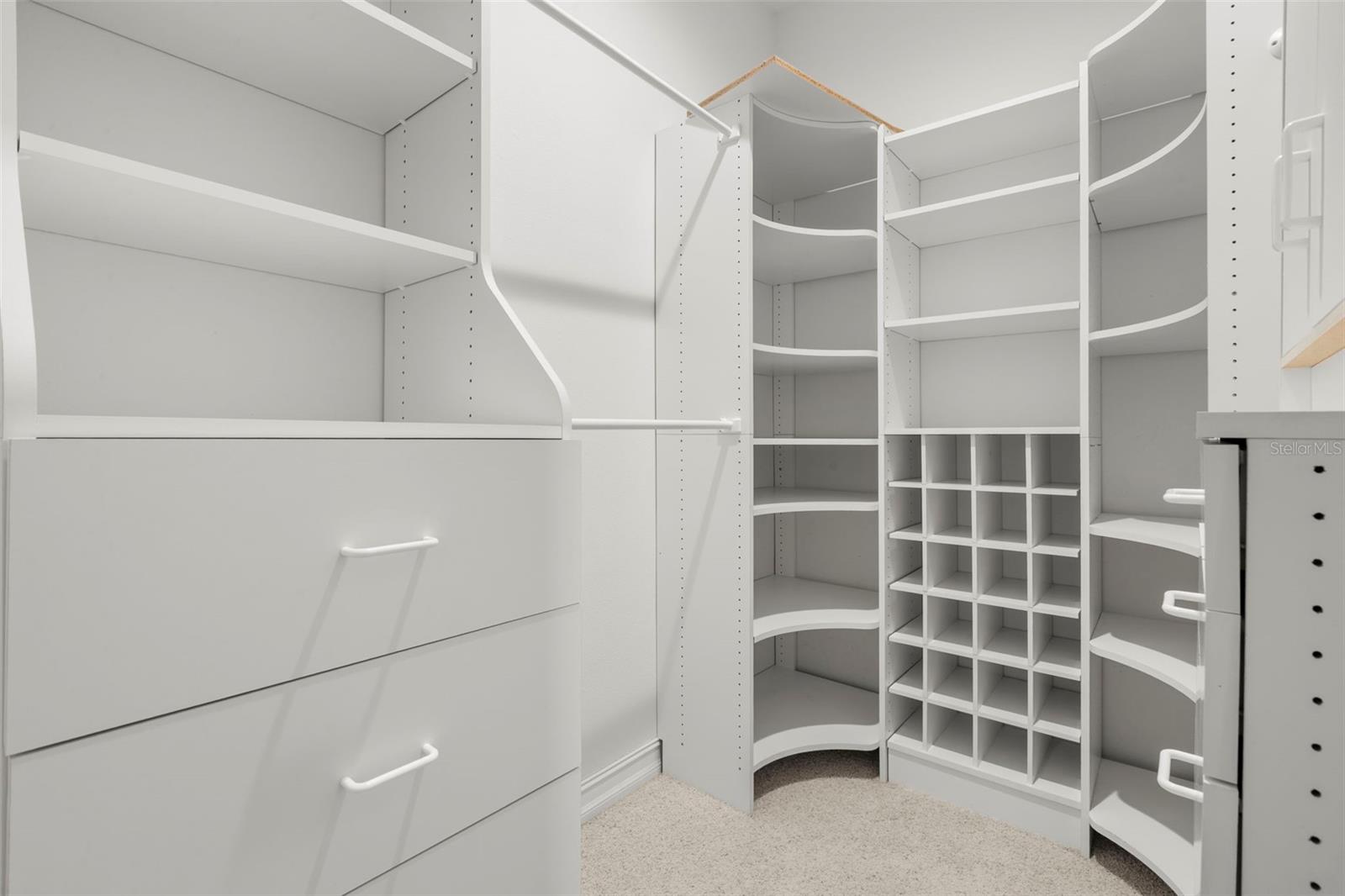 19229 BLOUNT RD, LUTZ, FL, 33558