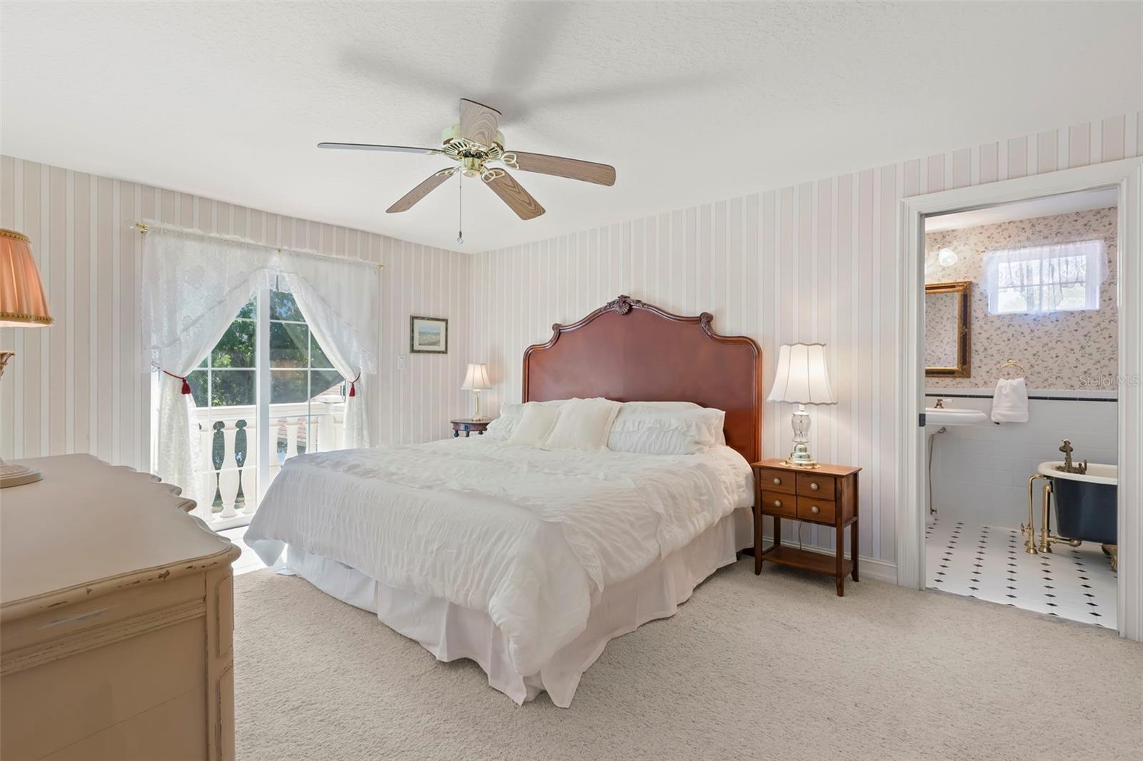 19229 BLOUNT RD, LUTZ, FL, 33558