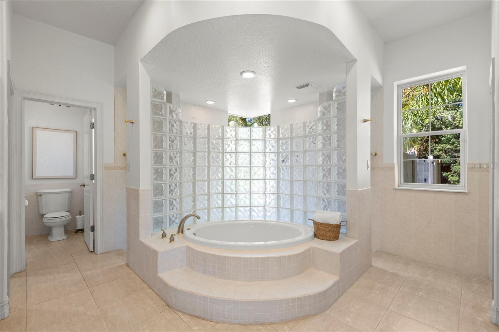 19229 BLOUNT RD, LUTZ, FL, 33558