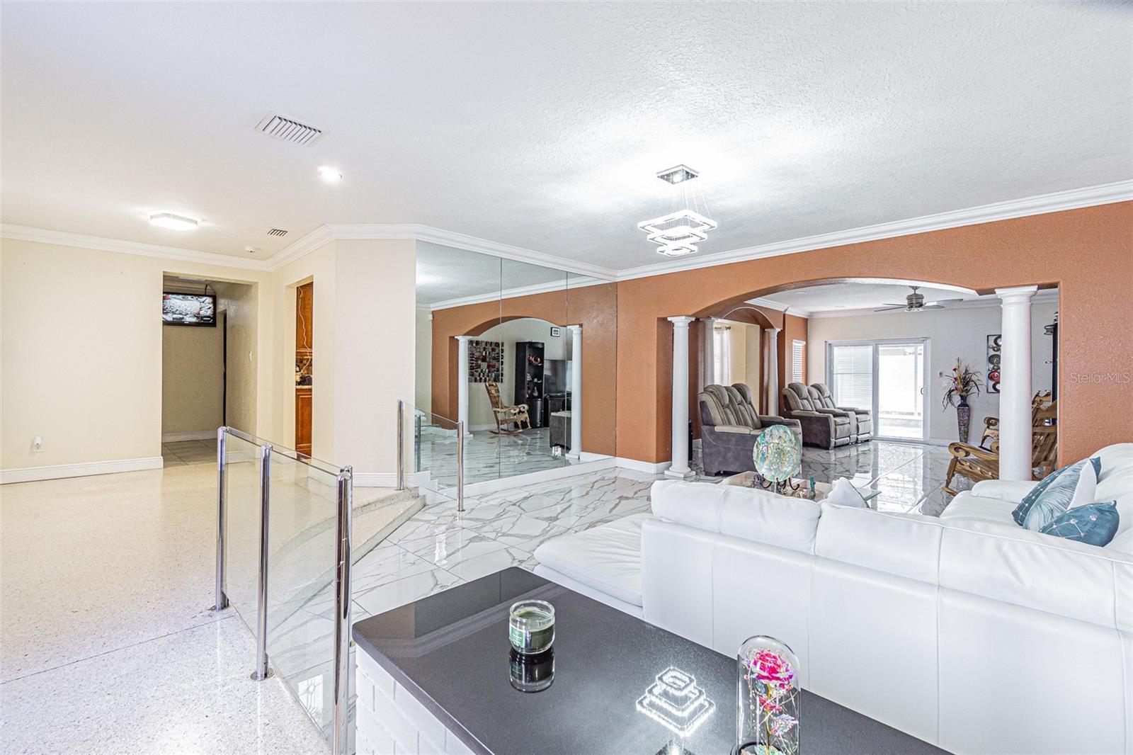 3112 W HENRY AVE, TAMPA, FL, 33614