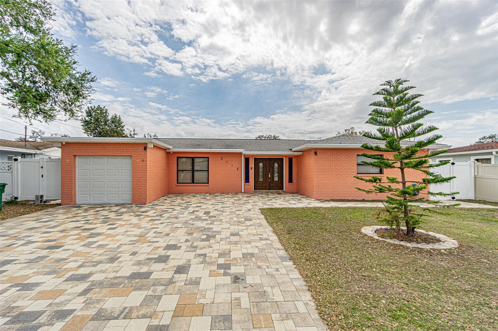 3112 W HENRY AVE, TAMPA, FL, 33614