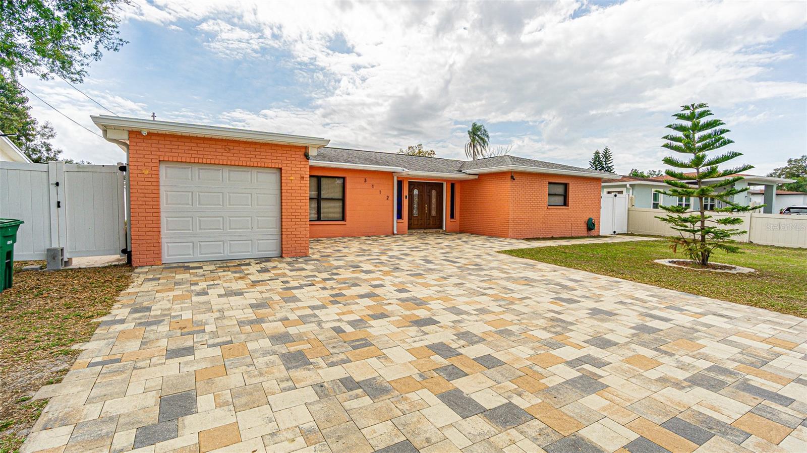 3112 W HENRY AVE, TAMPA, FL, 33614