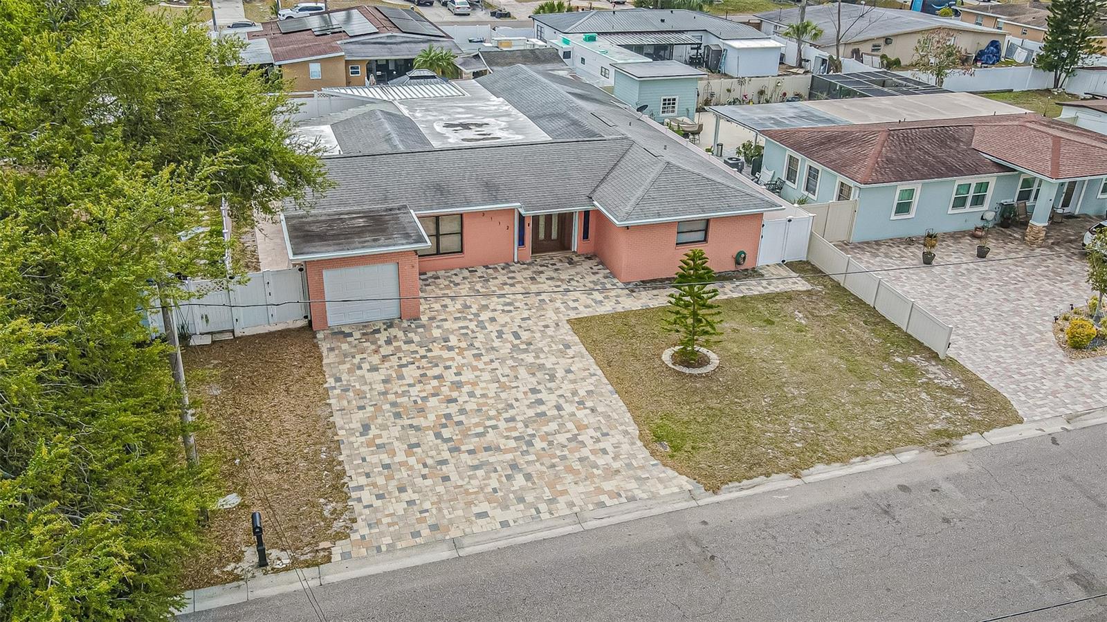 3112 W HENRY AVE, TAMPA, FL, 33614
