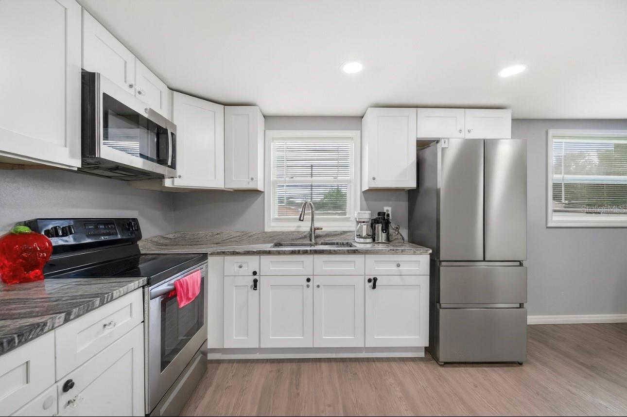 311 SW 3RD AVE, MULBERRY, FL, 33860