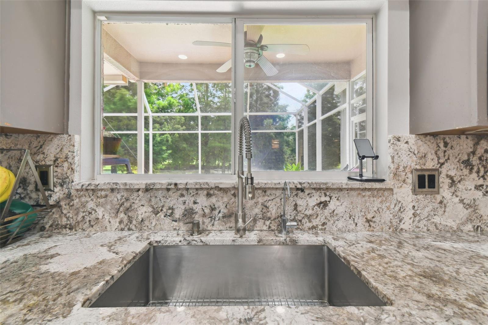 19426 SANDY SPRINGS CIR, LUTZ, FL, 33558