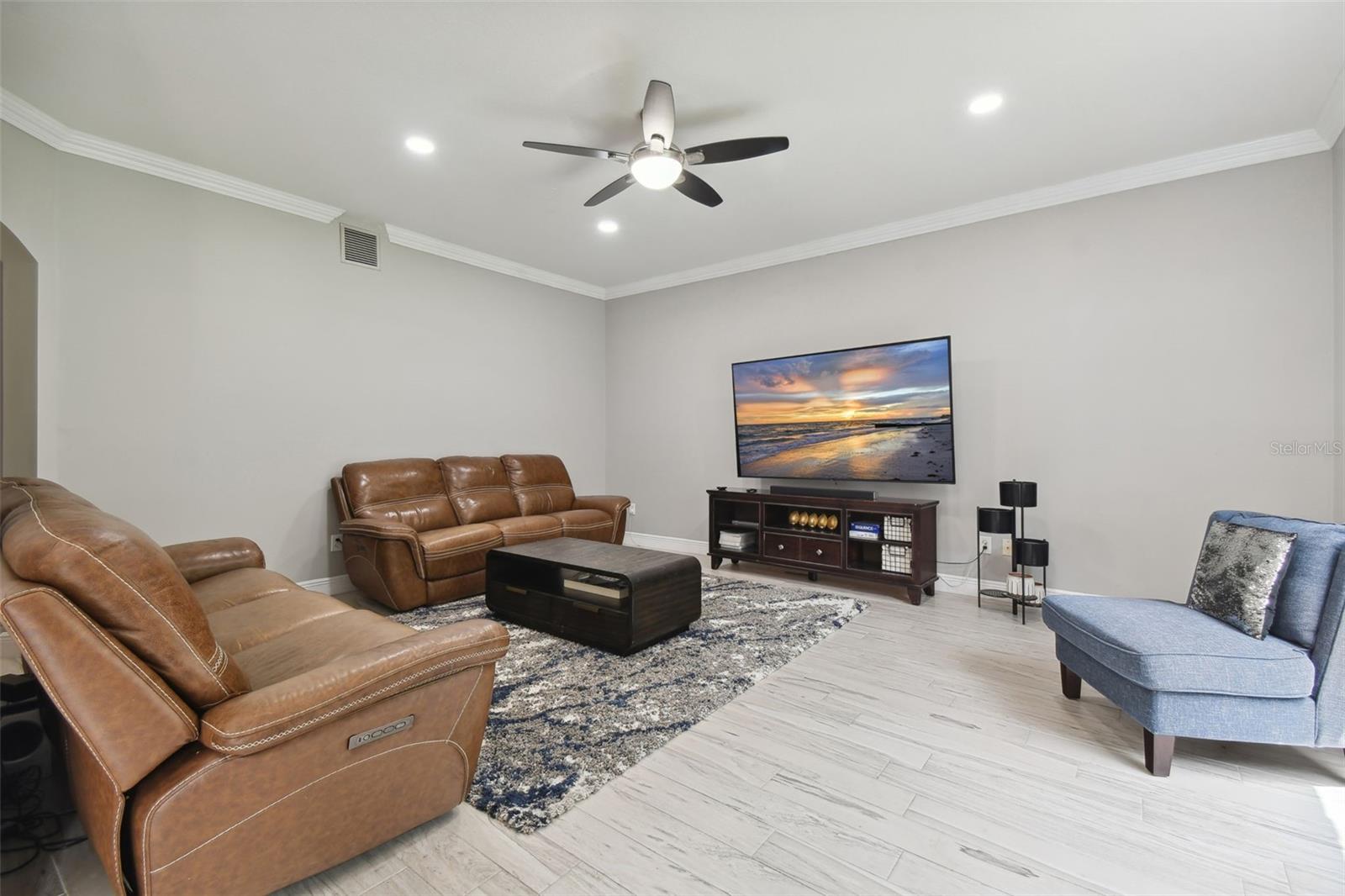 19426 SANDY SPRINGS CIR, LUTZ, FL, 33558