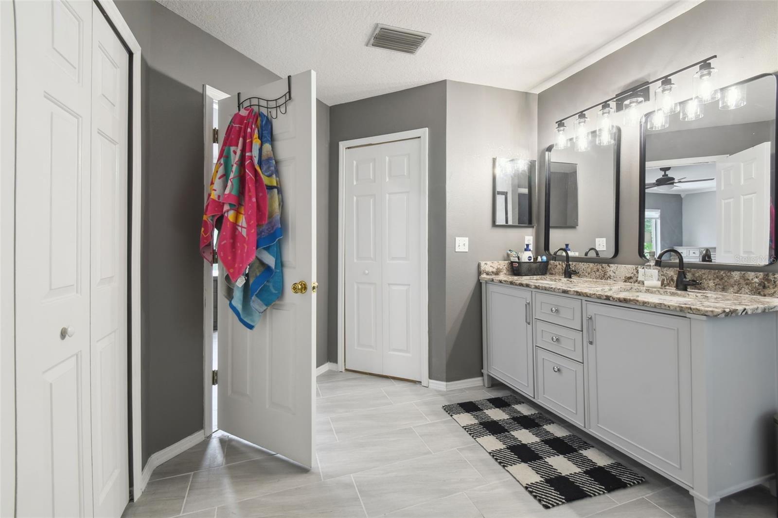 19426 SANDY SPRINGS CIR, LUTZ, FL, 33558