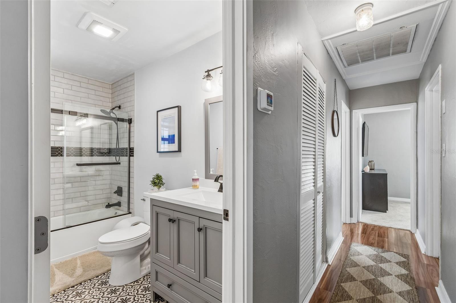 4100 W TYSON AVE, TAMPA, FL, 33611