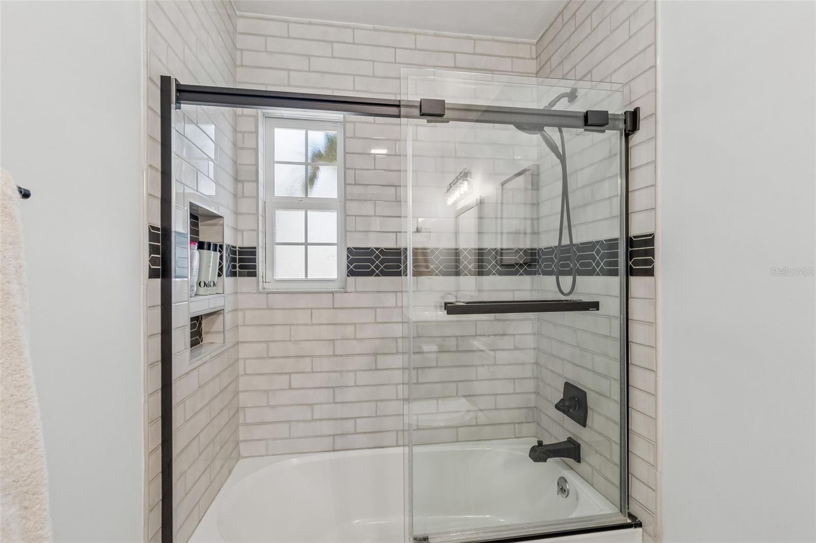 4100 W TYSON AVE, TAMPA, FL, 33611