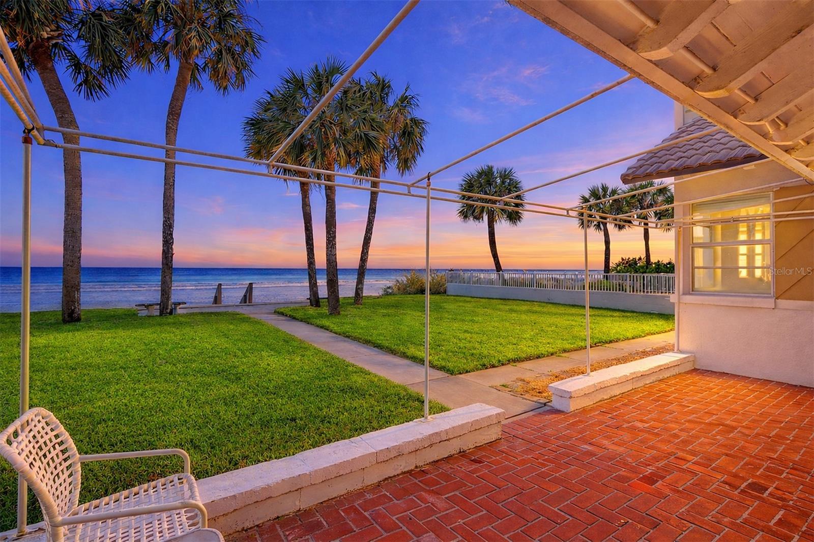 18206 SUNSET BLVD, REDINGTON SHORES, FL, 33708