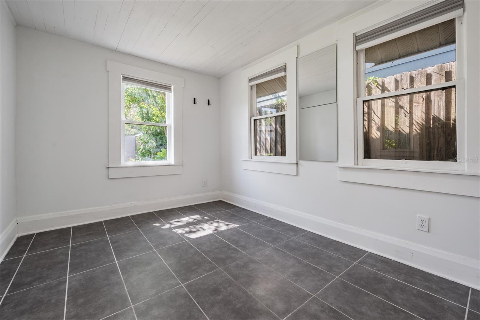 4109 N SEMINOLE AVE, TAMPA, FL, 33603