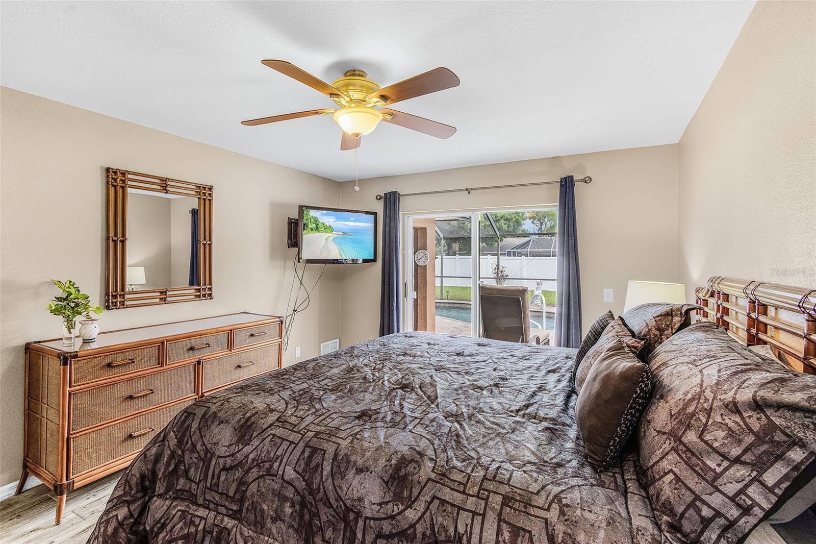 1215 SE 27TH ST, CAPE CORAL, FL, 33904