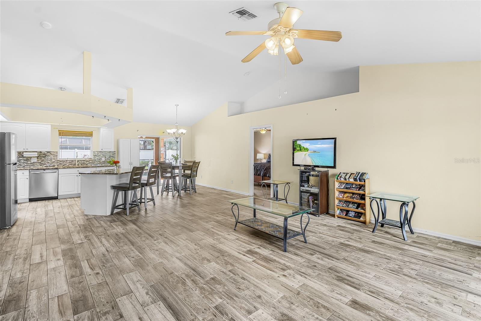 1215 SE 27TH ST, CAPE CORAL, FL, 33904