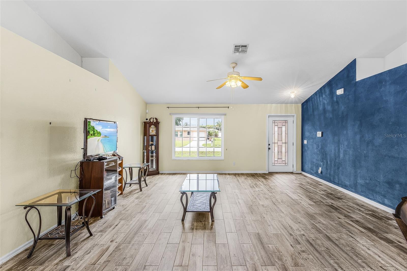 1215 SE 27TH ST, CAPE CORAL, FL, 33904