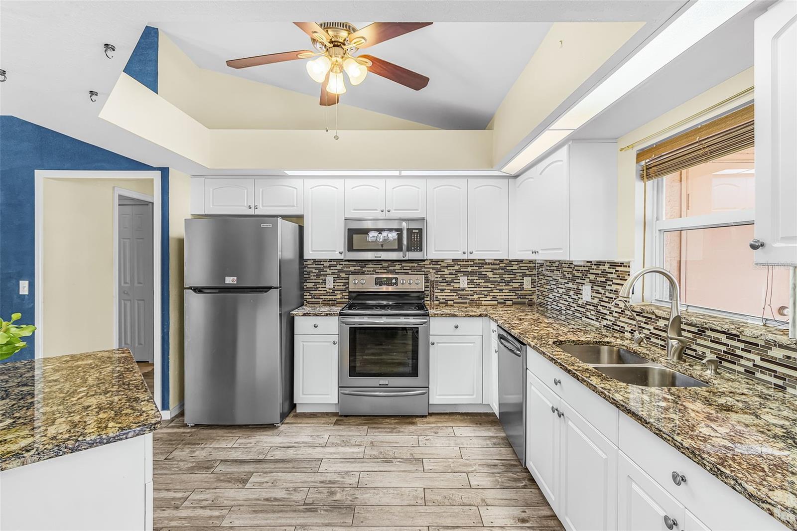 1215 SE 27TH ST, CAPE CORAL, FL, 33904