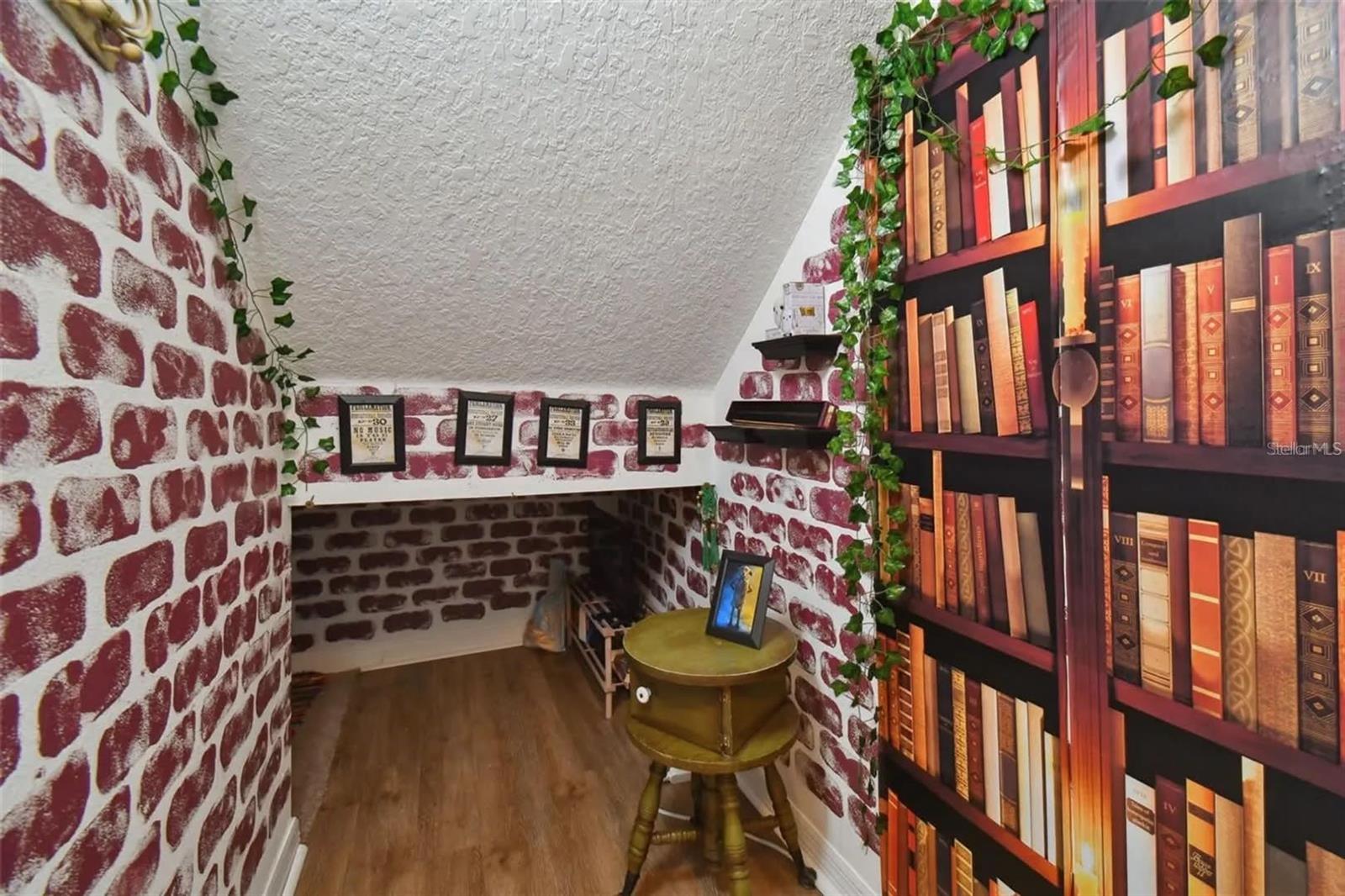 501 WASHITA STONE DR, RUSKIN, FL, 33570